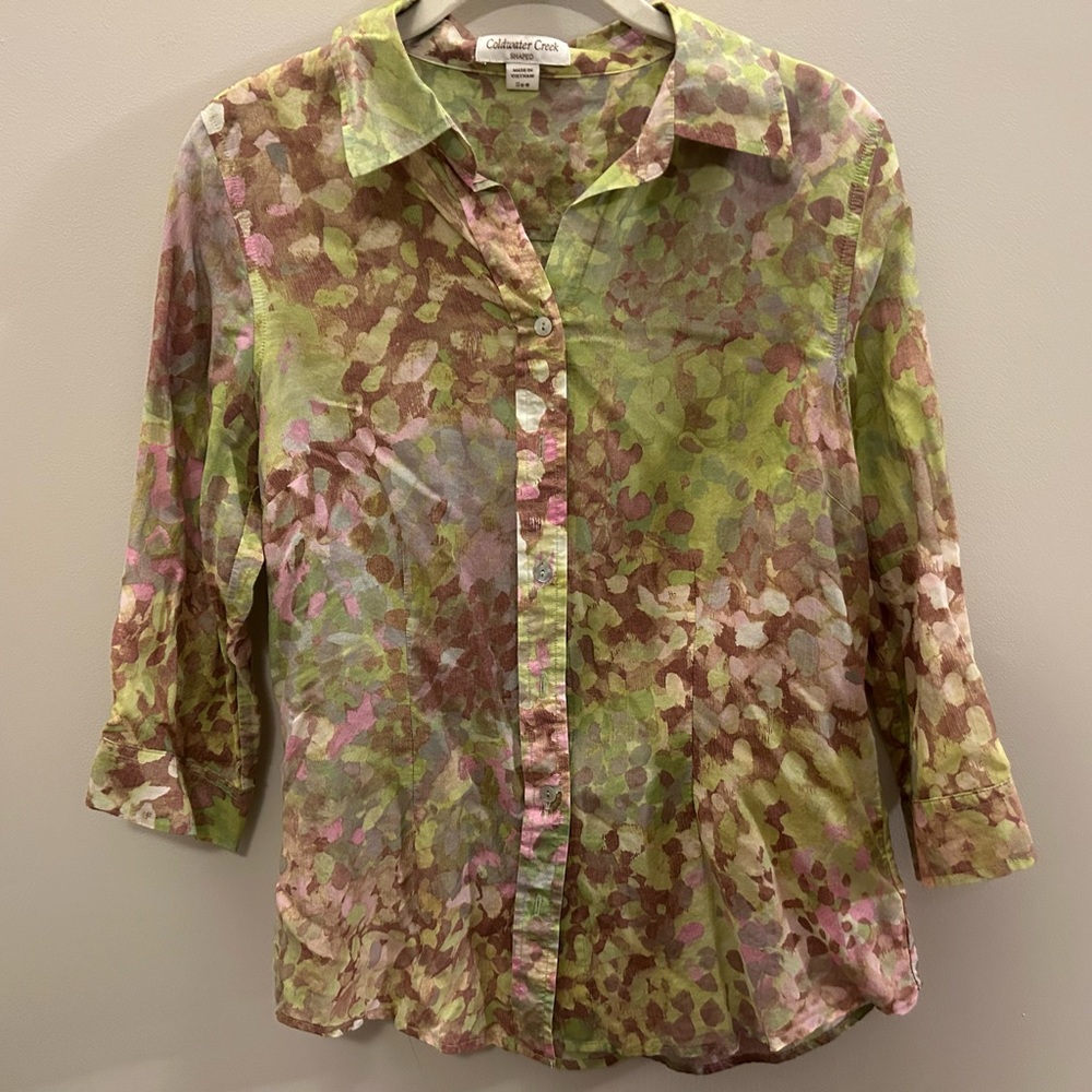 Lightweight floral print top